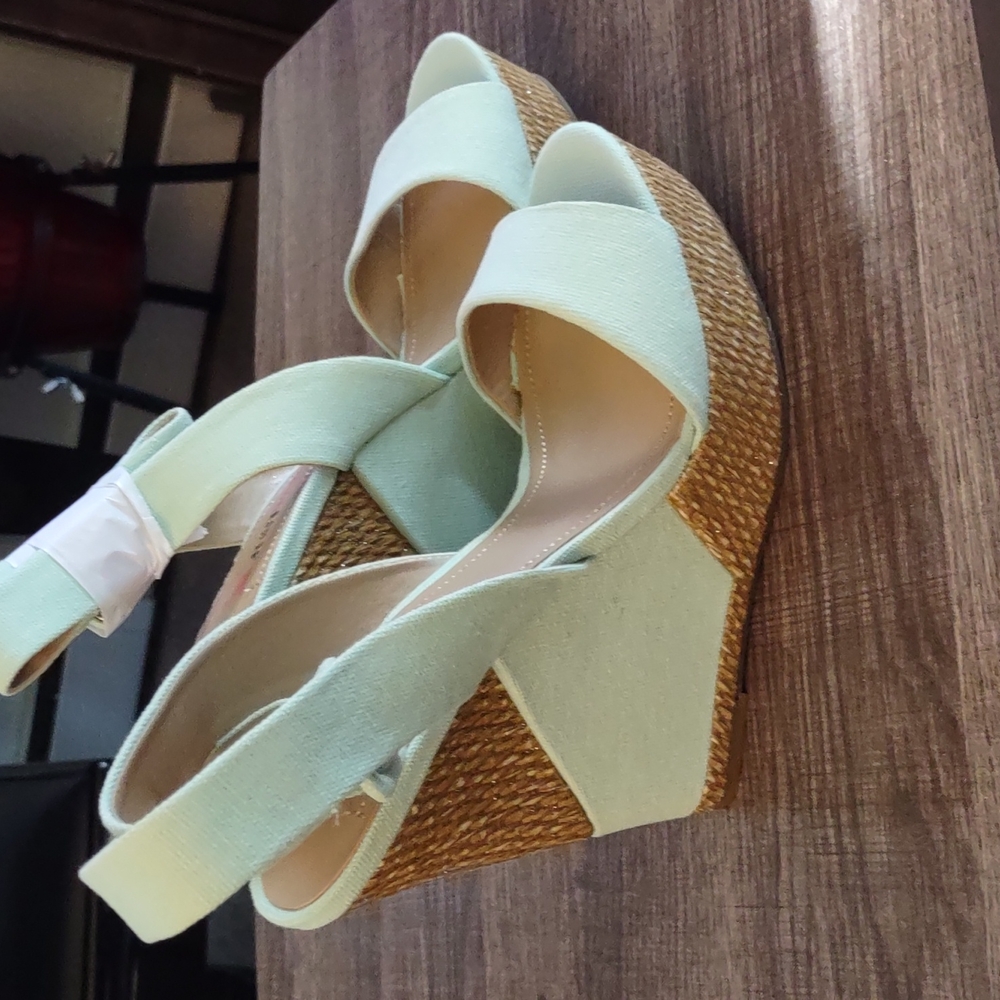 JustFab Mint Color Wedge Shoes, Size 7